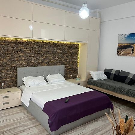 Lakeside Studio Mamaia Central Екстериор снимка