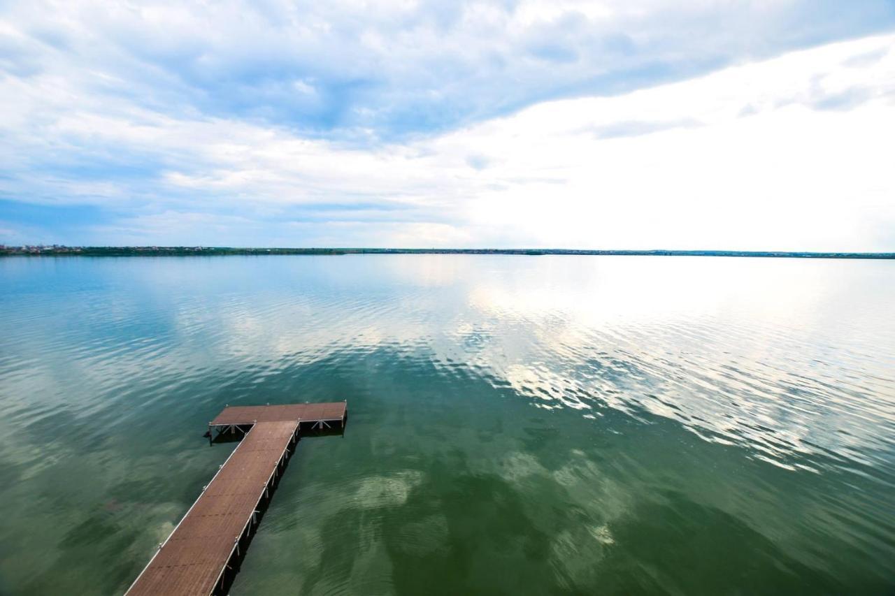 Lakeside Studio Mamaia Central Екстериор снимка