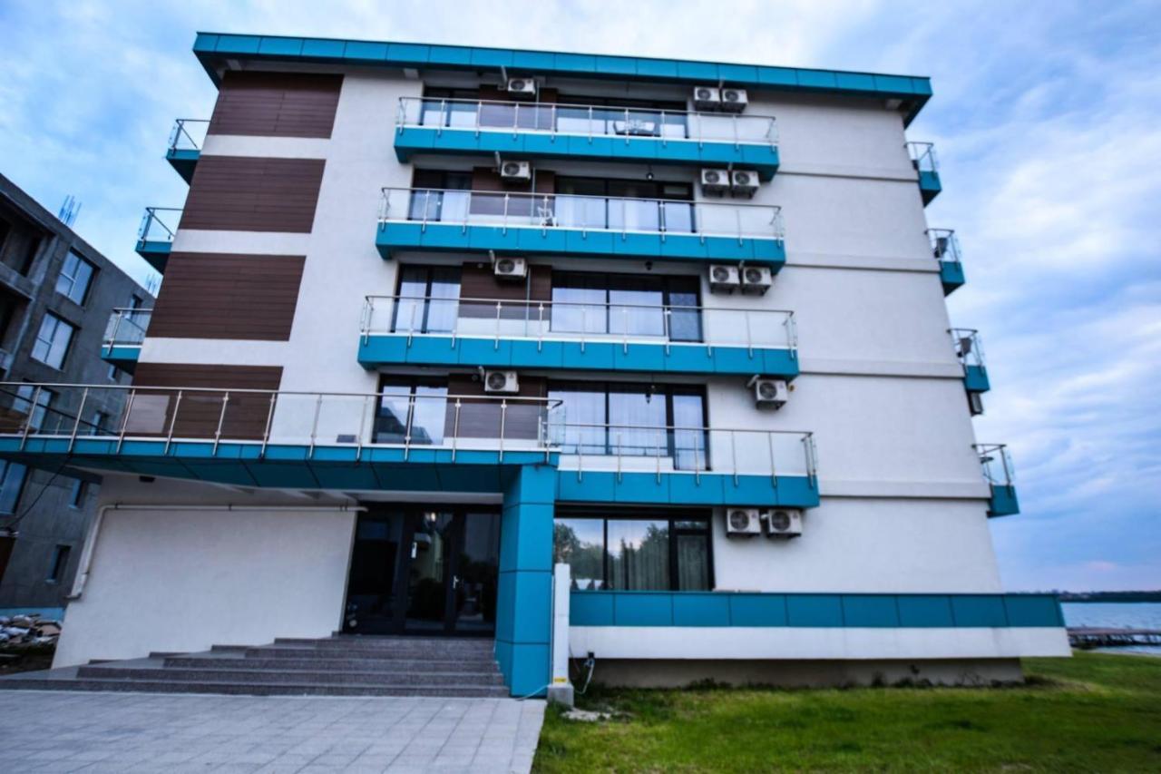 Lakeside Studio Mamaia Central Екстериор снимка