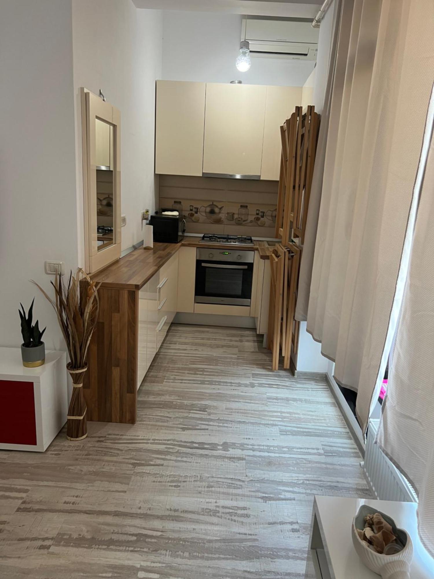 Lakeside Studio Mamaia Central Екстериор снимка